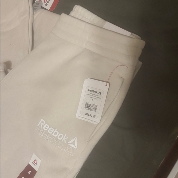 NWT Reebok Sweatsuit Set | Bone - Picture 7 of 8